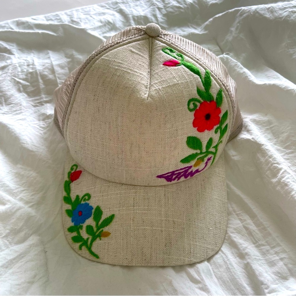 NWOT Prana Embroidered Trucker Hat